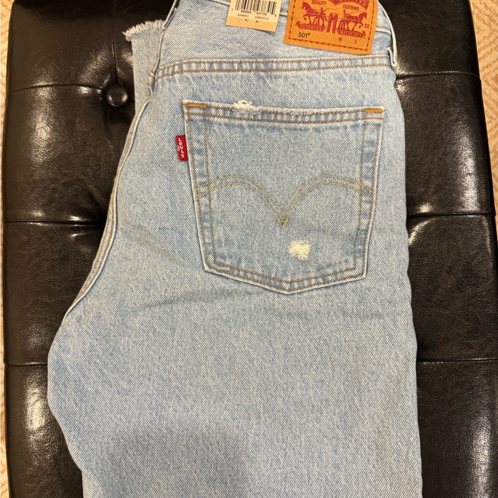 Bundle 11 pairs of NWT size 29 women’s Levi’s jeans